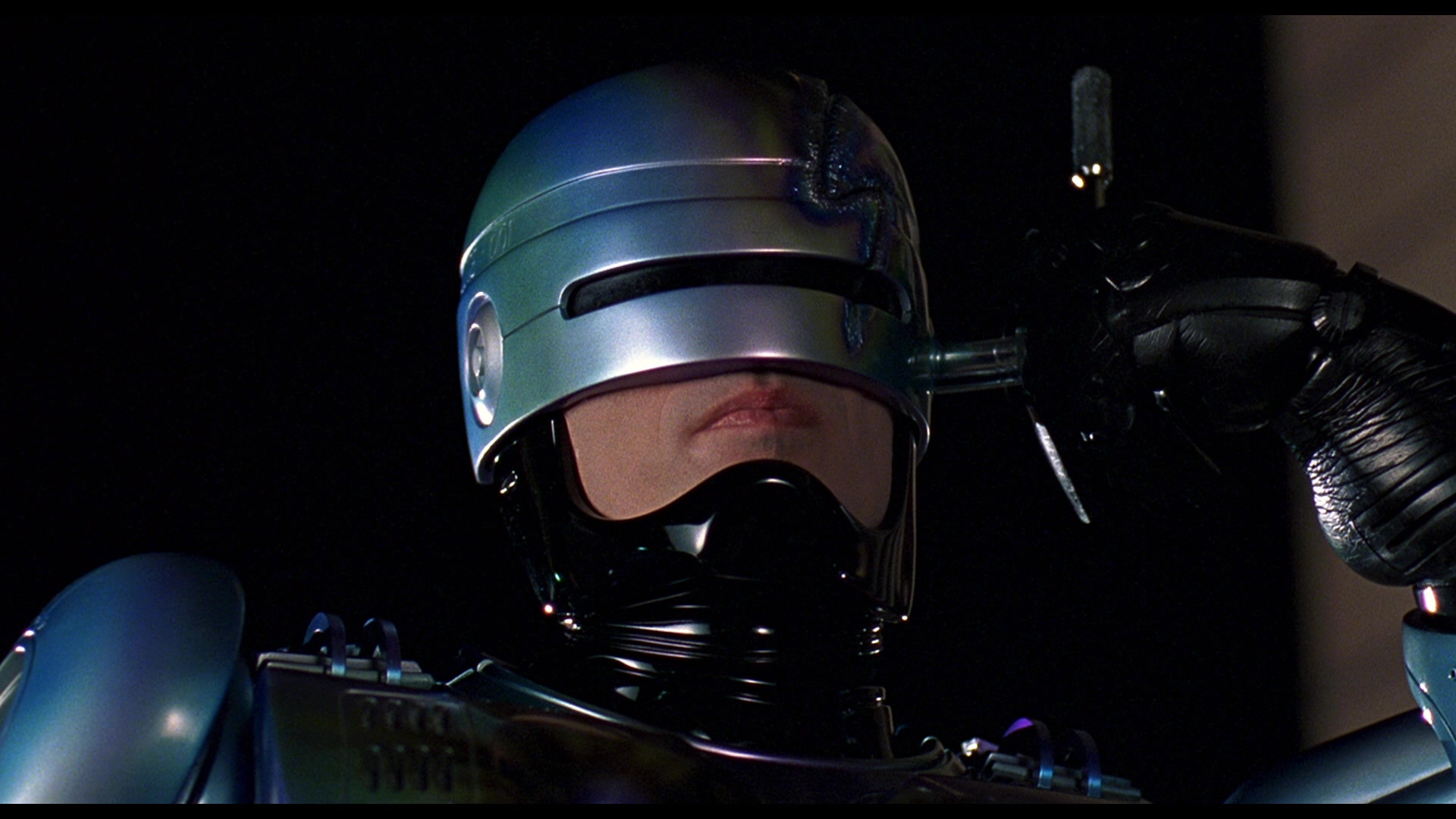 [机械战警2].Robocop.2.1990.BluRay.1080p.AVC.DTS-HD.MA.5.1-Dolala@CHDBits[38.6G]-14.jpg