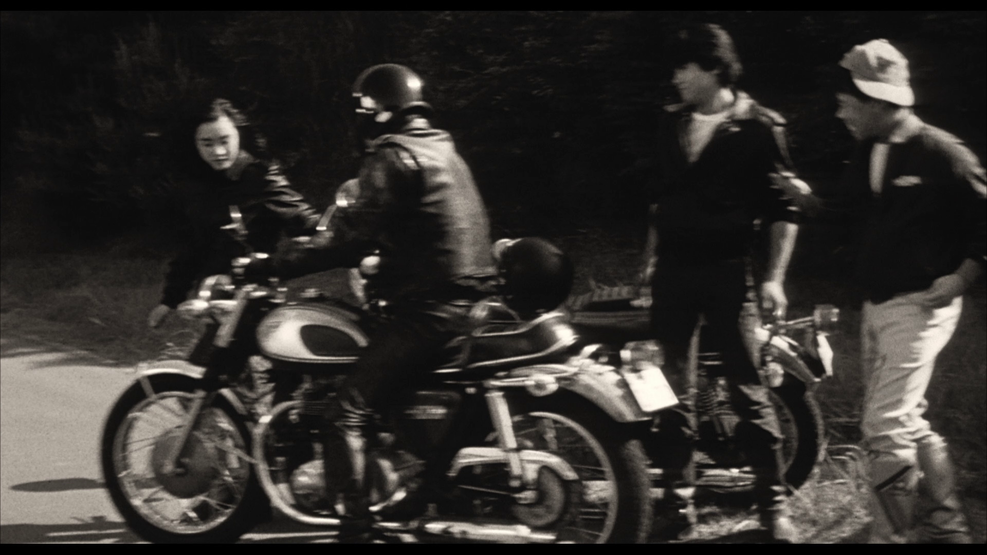 [他的摩托,她的岛].His.Motorbike.Her.Island.1986.JPN.BluRay.1080p.AVC.LPCM.2.0-ARiN     21.74G-6.png