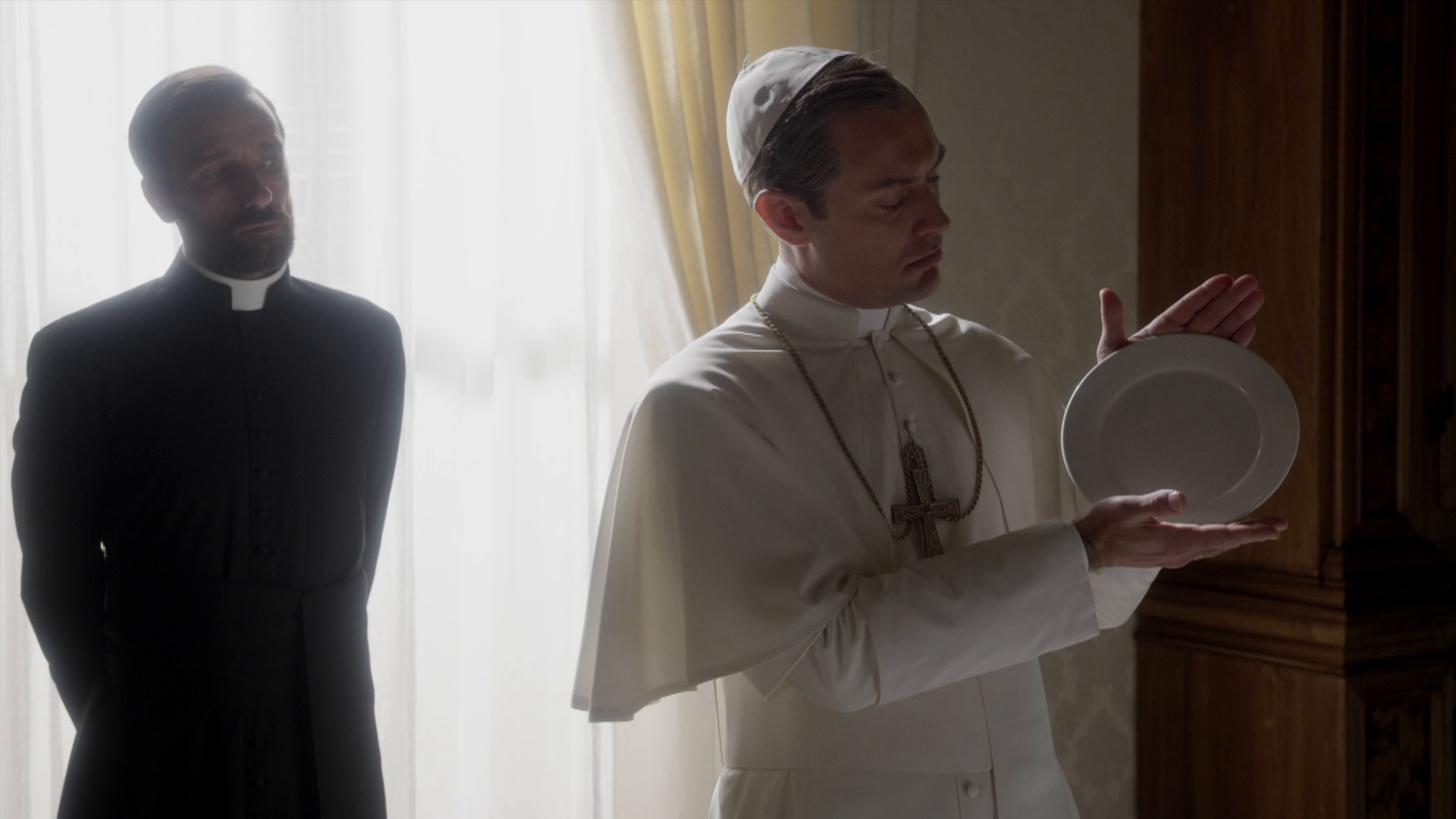 [年轻的教宗].The.Young.Pope.S01D01.2016.BluRay.1080i.AVC.DTS-HD.MA.5.1-HDForever     33.69G-4.jpg